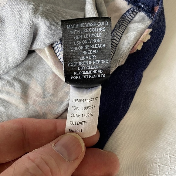 Torrid Super Soft Knits Navy/Purple Crochet Lace Sleeve Tank Top Size 1X (14/16) - Picture 6 of 10